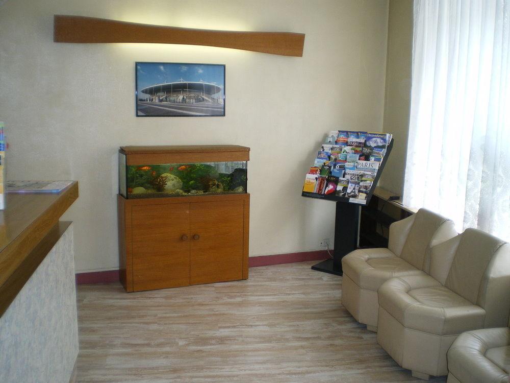 Hotel Moderne แซงต์-เดอนี ภายนอก รูปภาพ